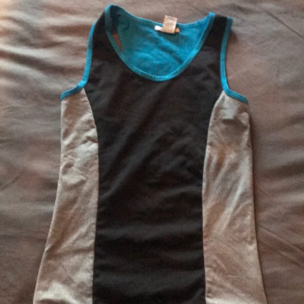 Workout Outfit - Picture 3 of 3